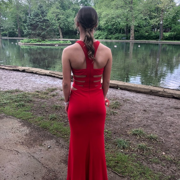 Red Faviana Prom Dress - Picture 4 of 5